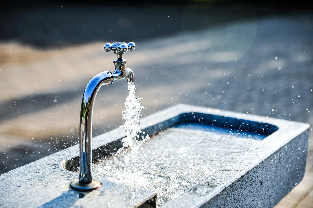 faucet, sink, tap, tap water, flow, flowing water, fresh water, nature, clean water, wet, splashing, splash, water, fountain, water fountain